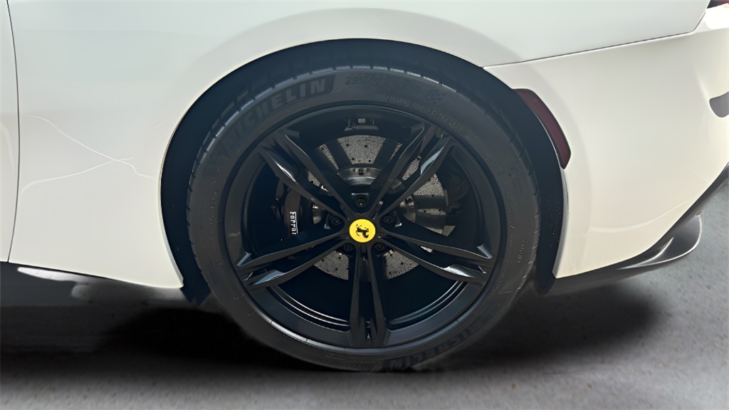2017 Ferrari GTC4Lusso photo 26