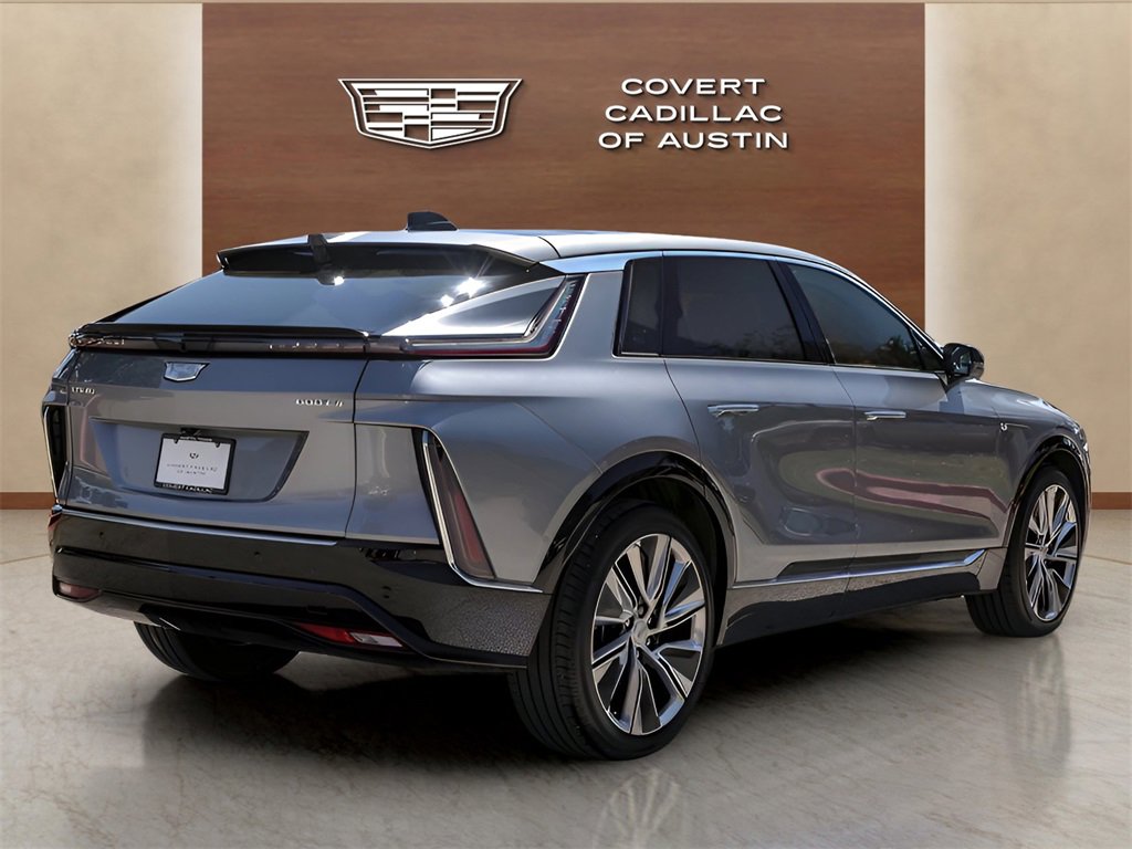 2024 Cadillac Lyriq Luxury photo 3