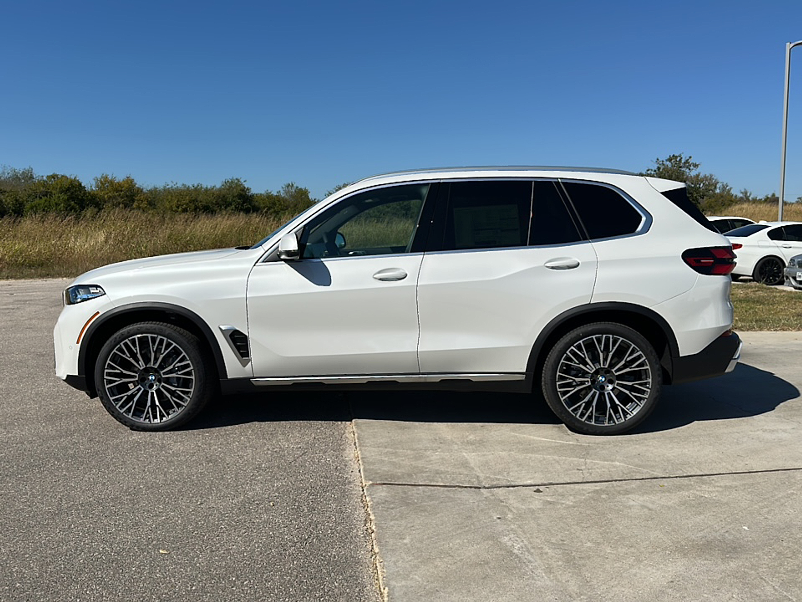 2026 Bmw X5 xDrive40i photo 2