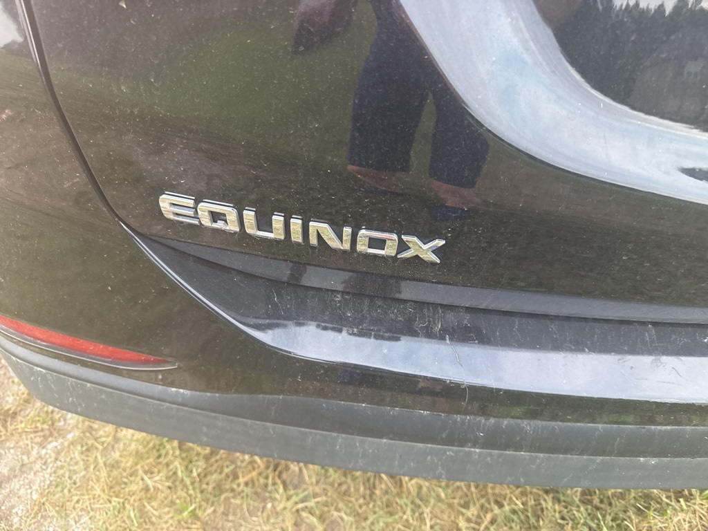 2021 Chevrolet Equinox LS photo 3