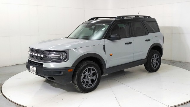 Used 2022 Cactus Grey Ford Badlands image 1