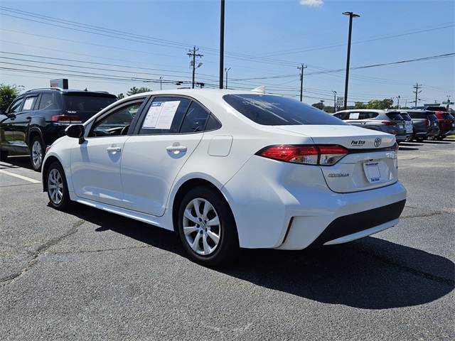 2021 Toyota Corolla LE photo 7