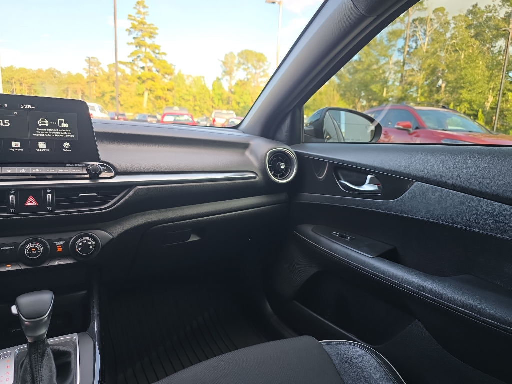 2021 Kia Forte GT-Line photo 20