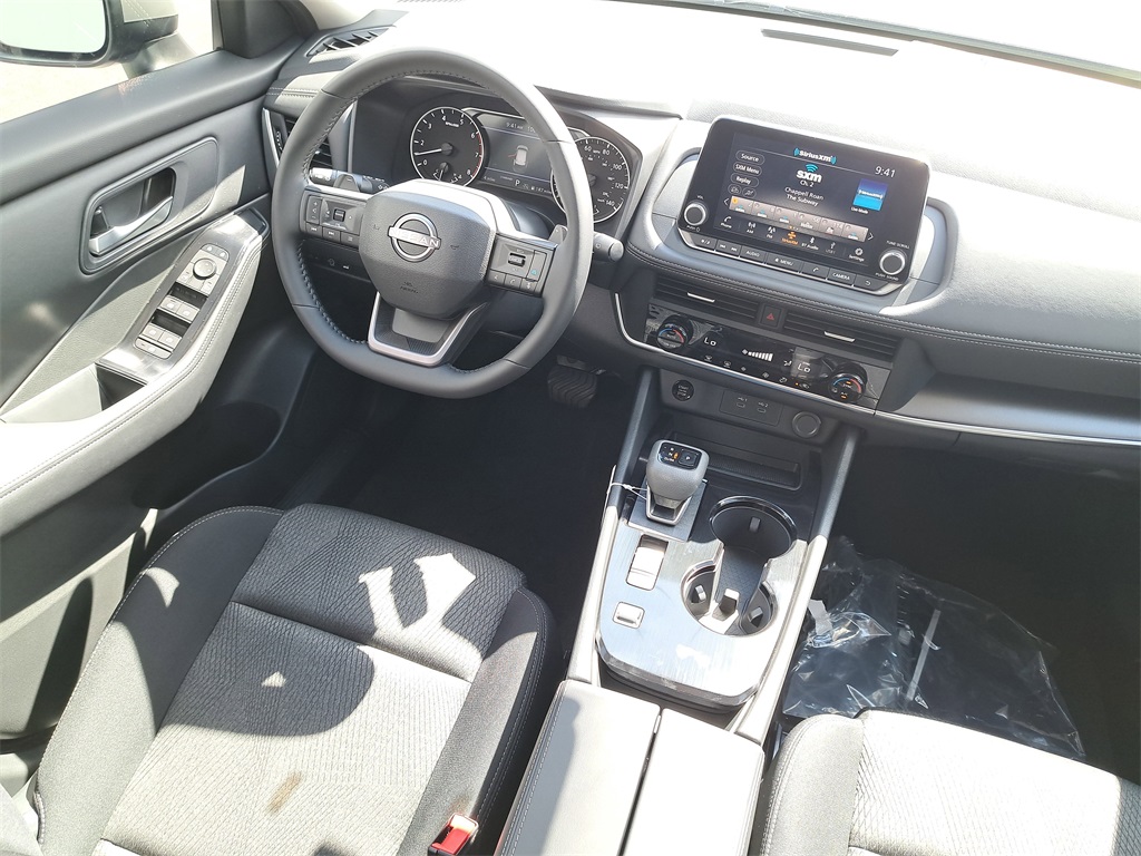 2026 Nissan Rogue SV photo 15