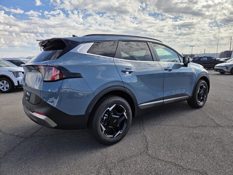 2026 Kia Sportage Hybrid EX photo 3