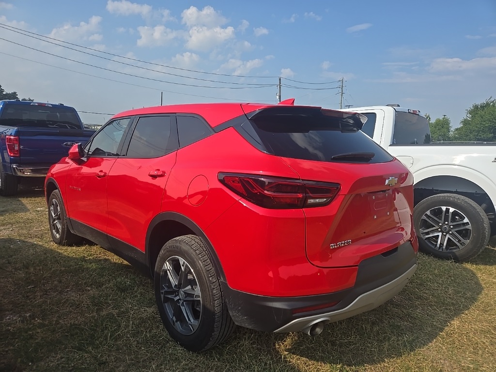 2024 Chevrolet Blazer 2LT photo 2