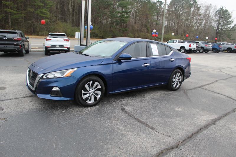 Used 2019 Nissan Altima S with VIN 1N4BL4BV8KC121561 for sale in Hamilton, AL