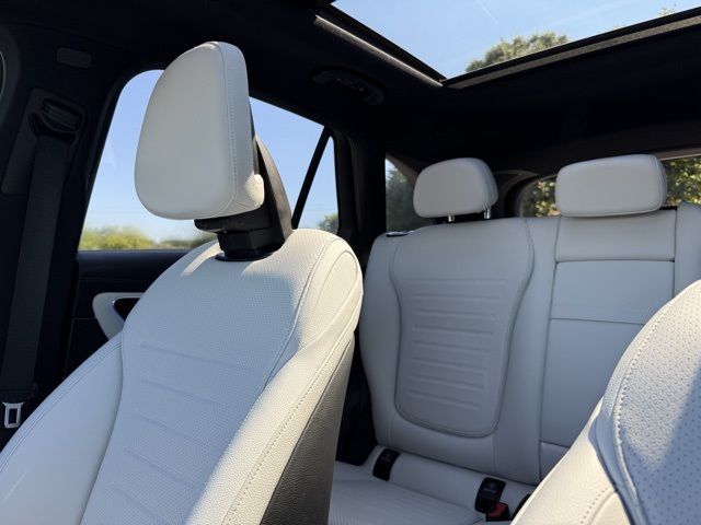 2024 Mercedes Benz GLC 300 photo 16