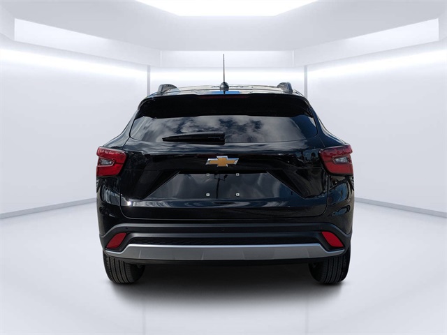 2025 Chevrolet Trax LT photo 4