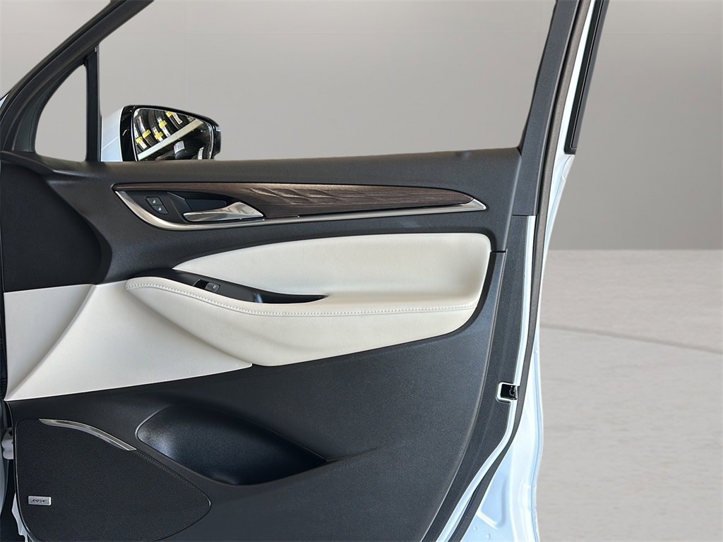 2023 Buick Enclave Avenir photo 4