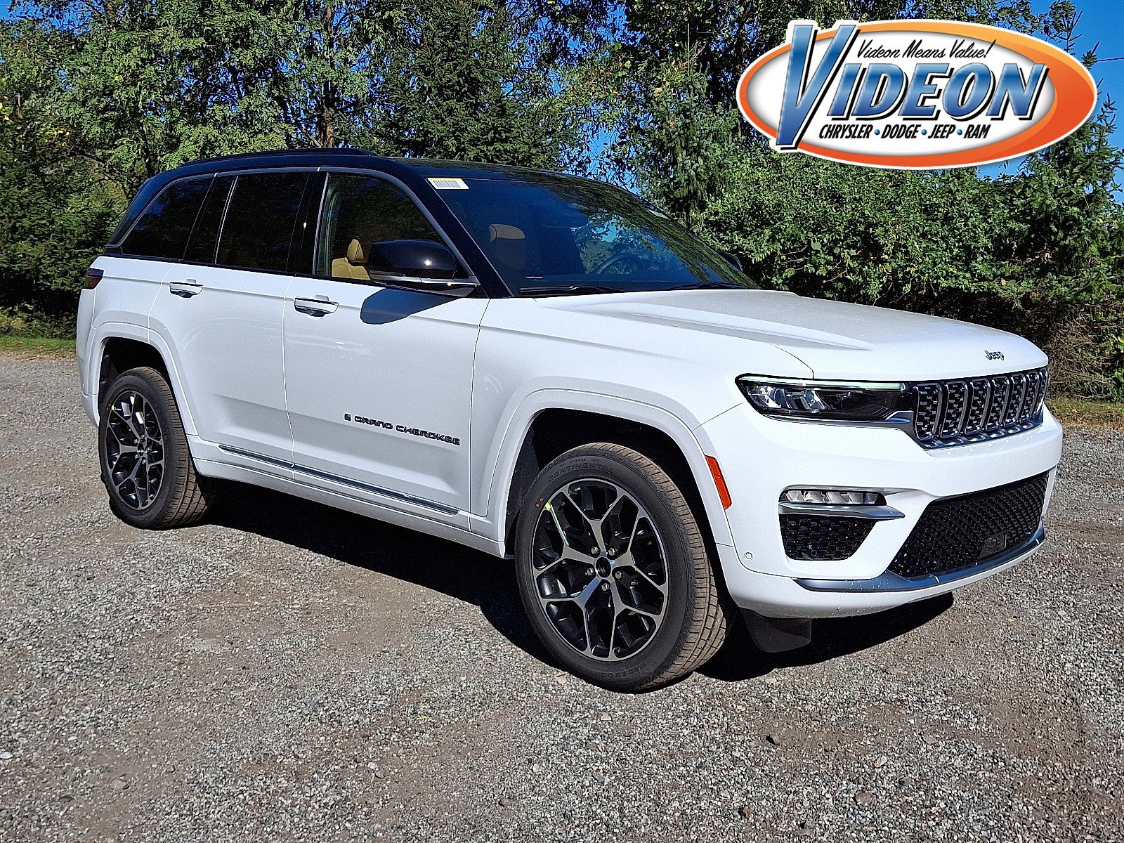 2025 Jeep Grand Cherokee Summit Reserve's photo