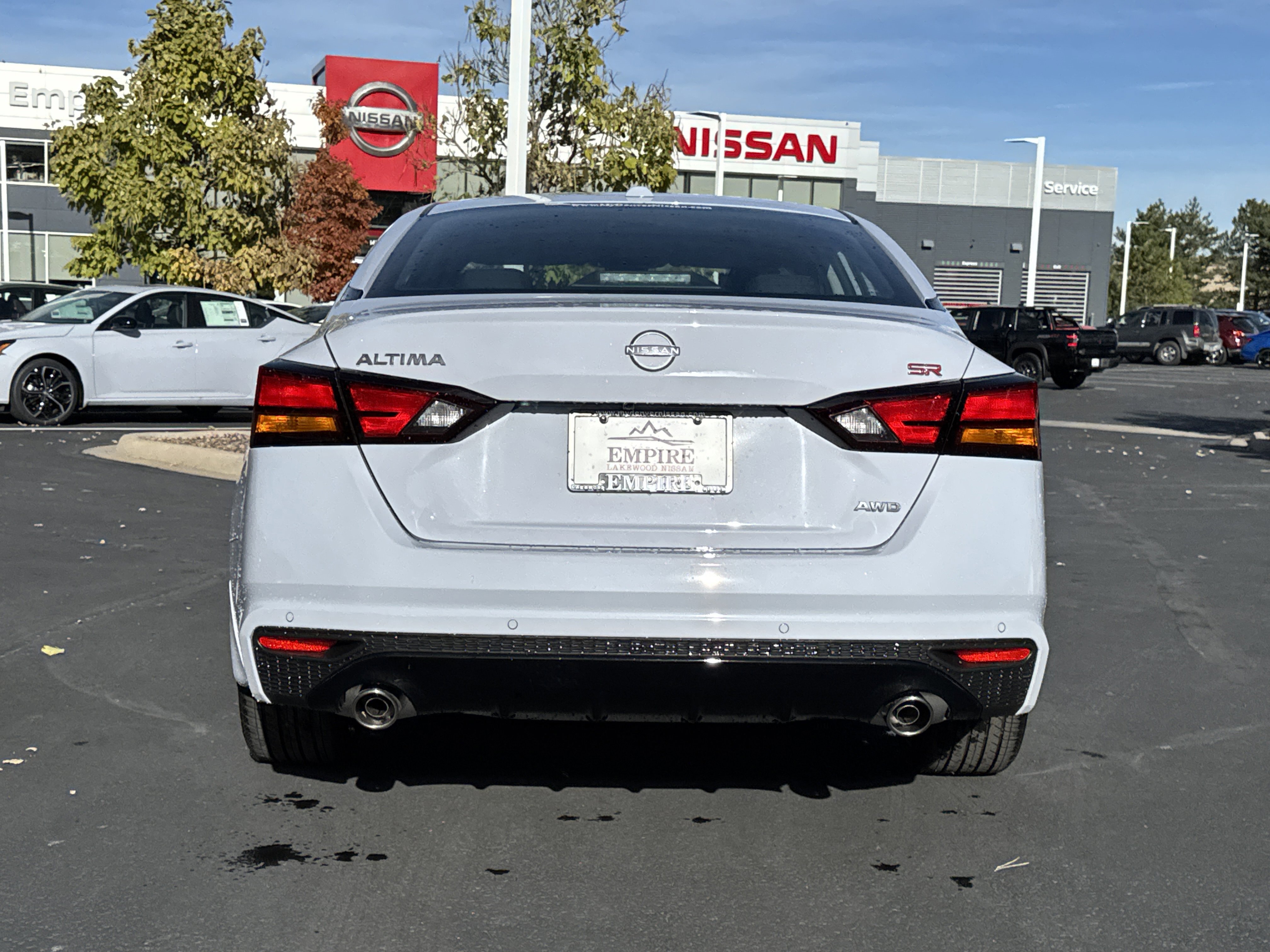 2025 Nissan Altima SR photo 2