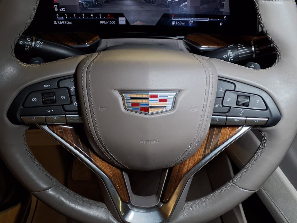 2023 Cadillac Escalade ESV Sport Platinum photo 8