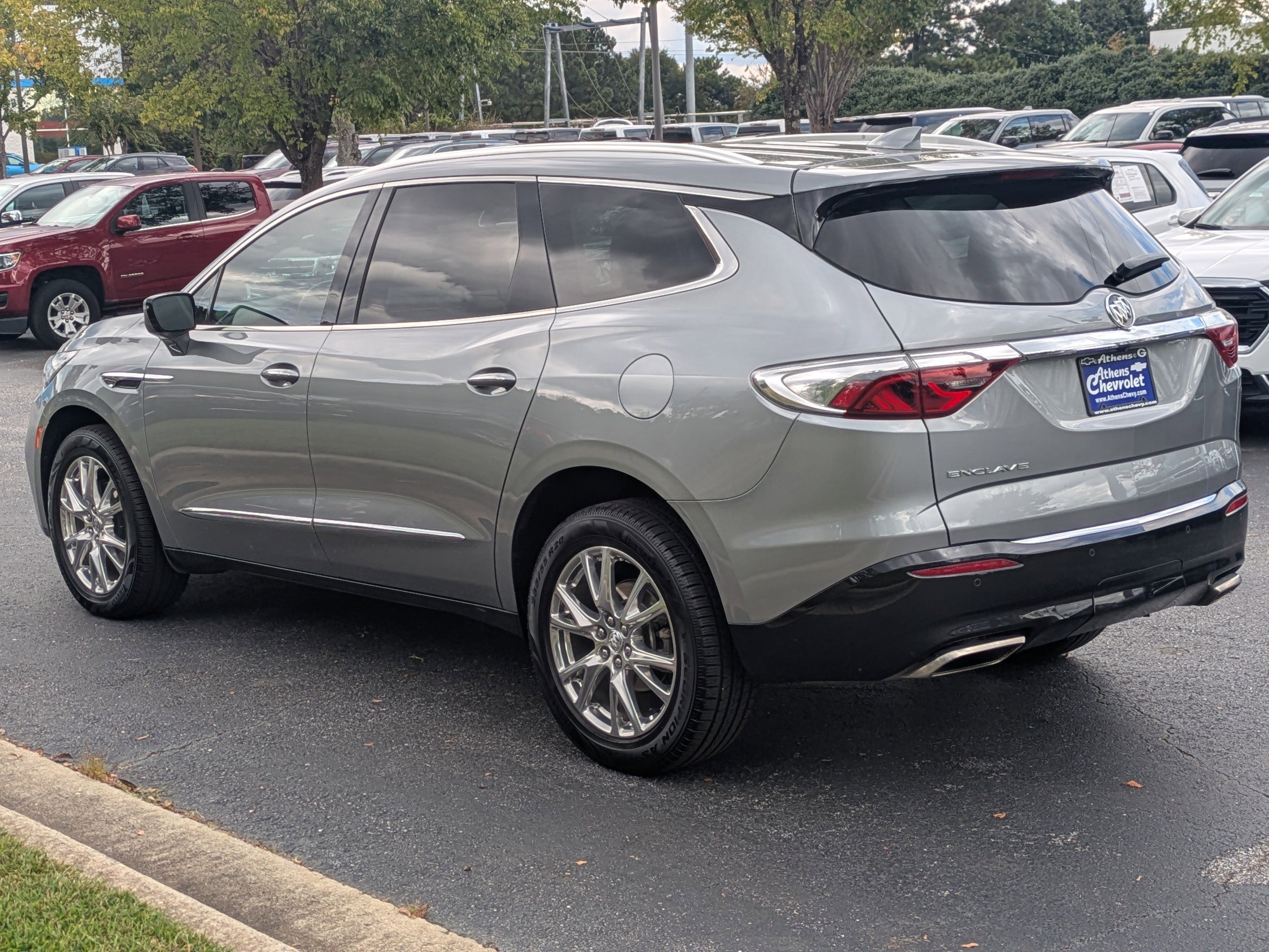 2023 Buick Enclave Essence photo 4