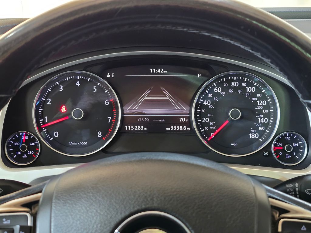 2015 Volkswagen Touareg V6 FSI TDI Hybrid photo 10