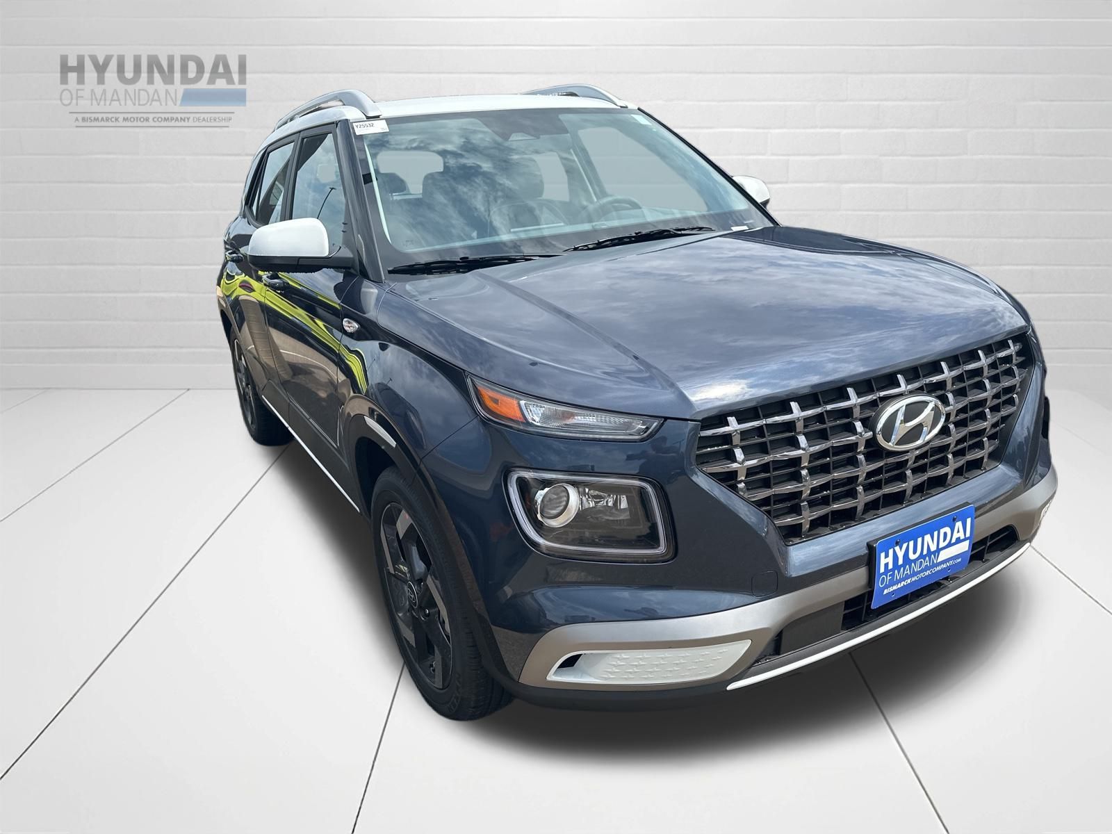 2025 Hyundai Venue Limited photo 4