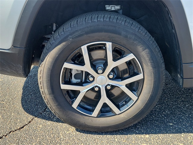 2023 Jeep Grand Cherokee Limited photo 5