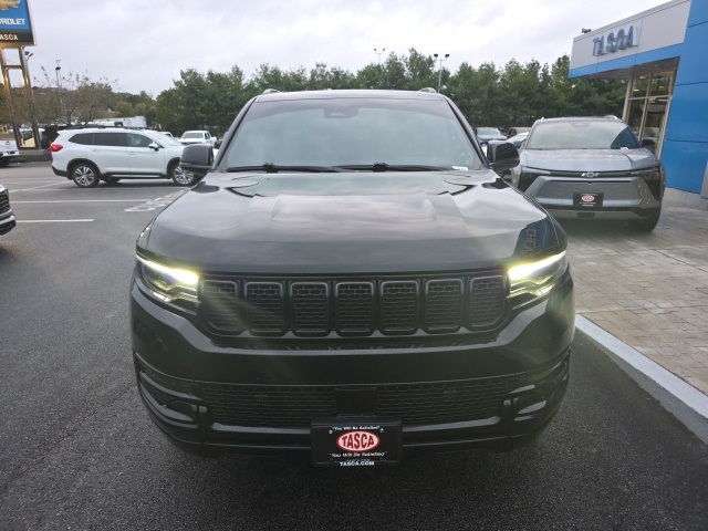 2024 Jeep Wagoneer Series II photo 2