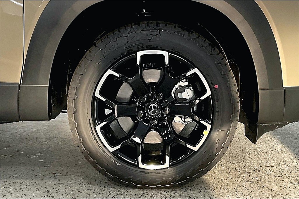 2025 MAZDA CX-50 - Image 11