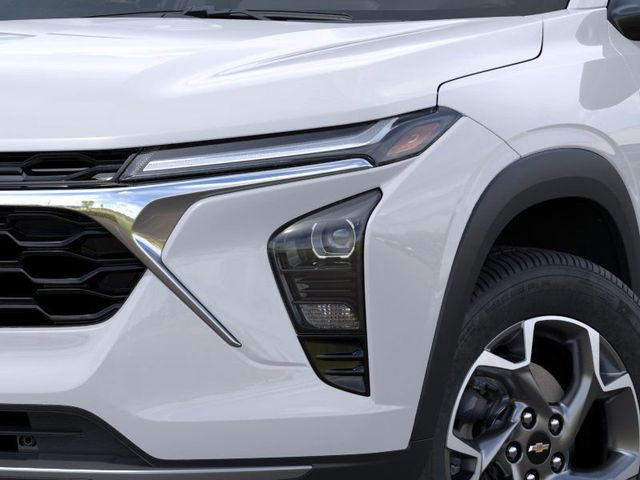 2025 Chevrolet Trax LT photo 9
