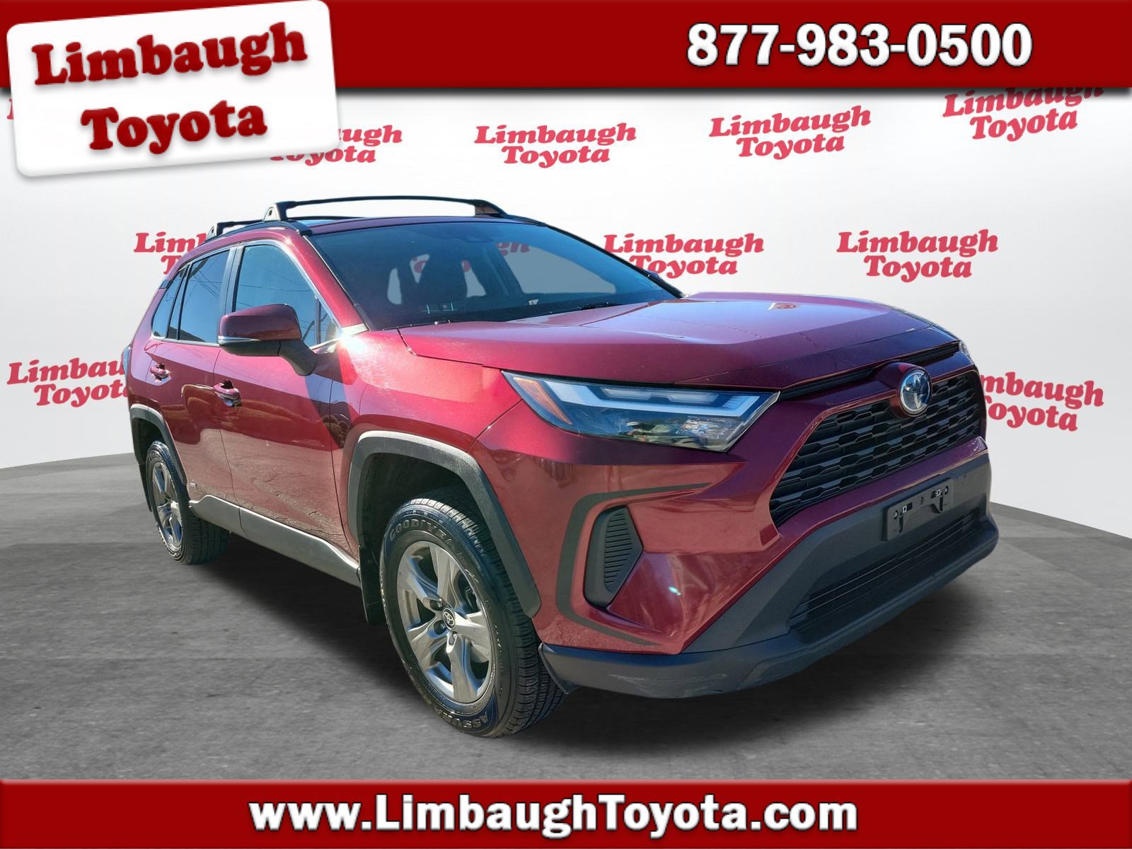2024 Toyota RAV4 XLE's photo