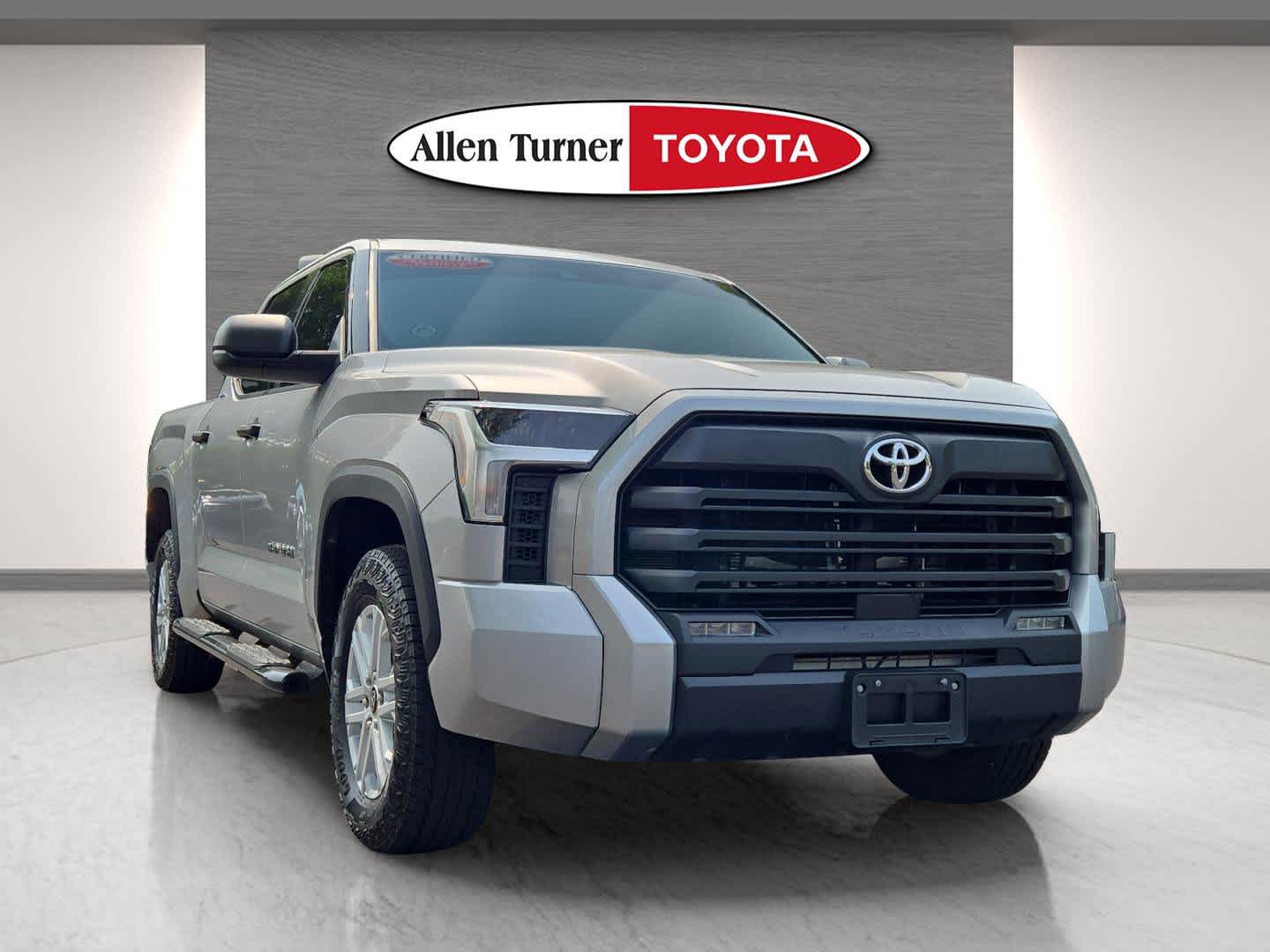 2022 Toyota Tundra SR5 Double Cab photo 2