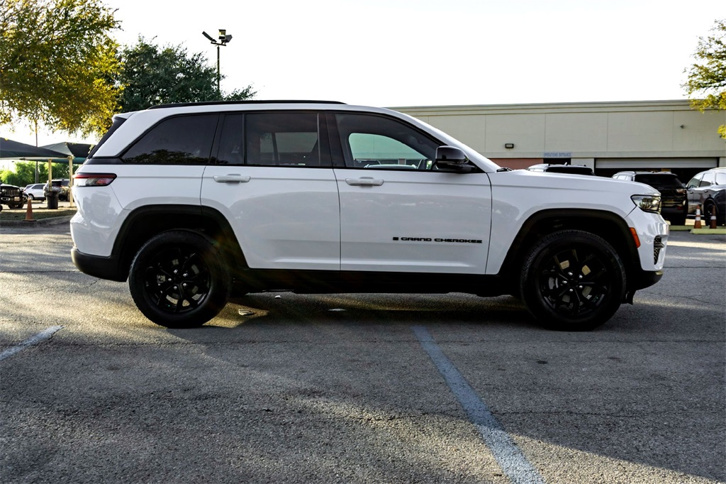 2024 Jeep Grand Cherokee Altitude X photo 4