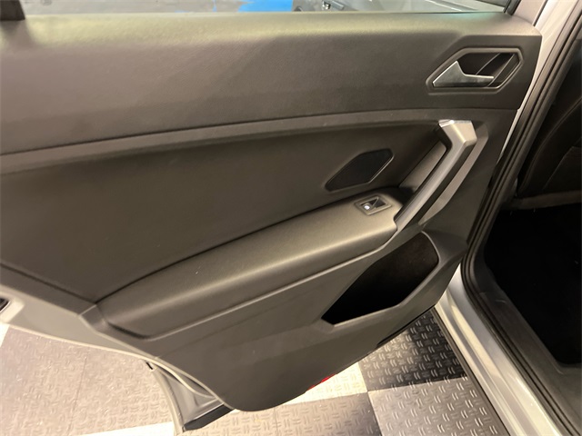 2021 Volkswagen Tiguan SE R-Line Black photo 16