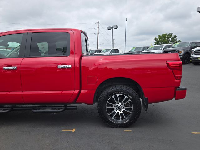 2021 Nissan Titan SV photo 13