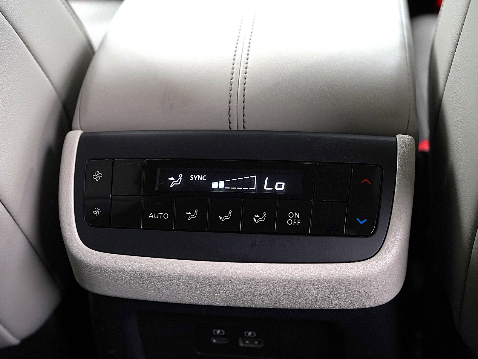 2022 Nissan Pathfinder SL photo 15