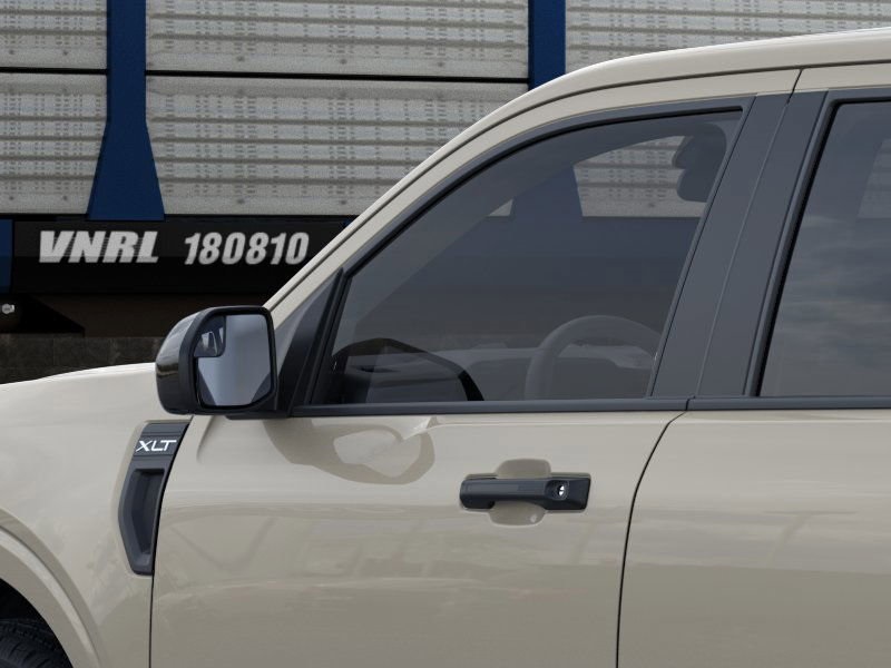 2025 Ford Maverick XLT photo 2