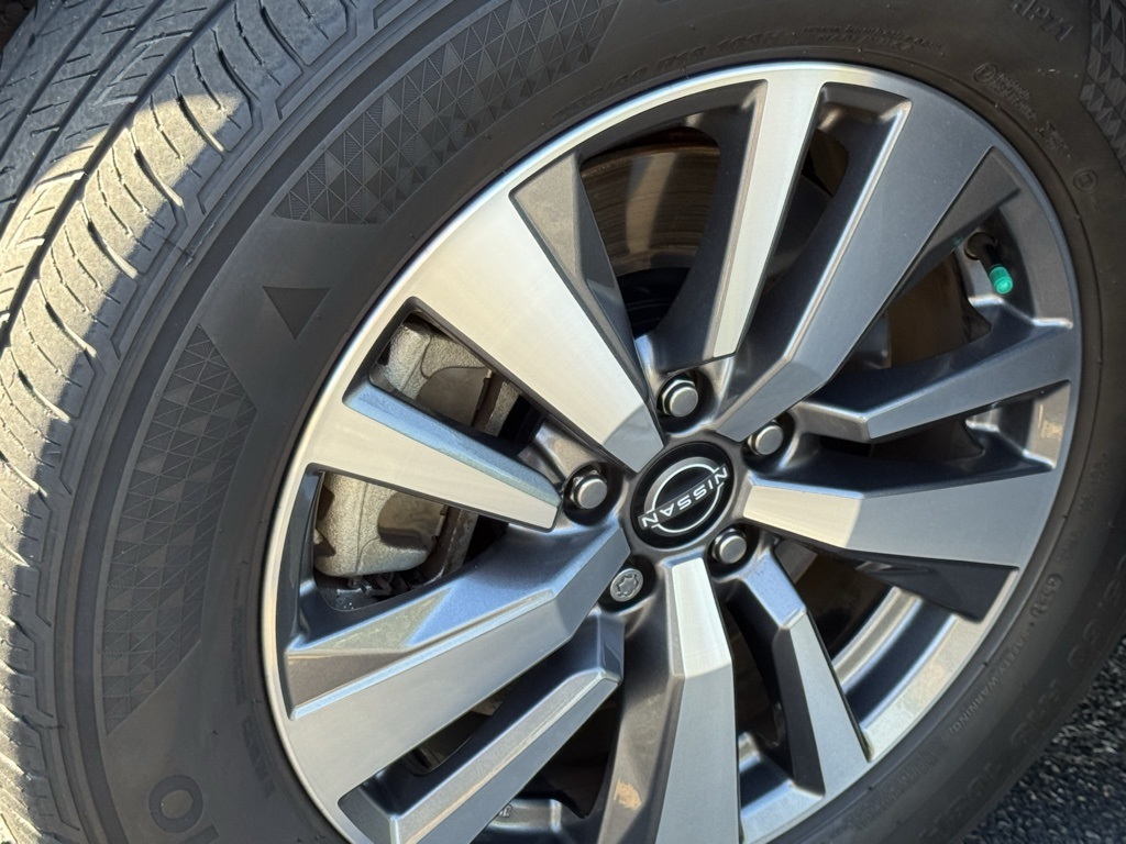 2023 Nissan Pathfinder SL photo 6
