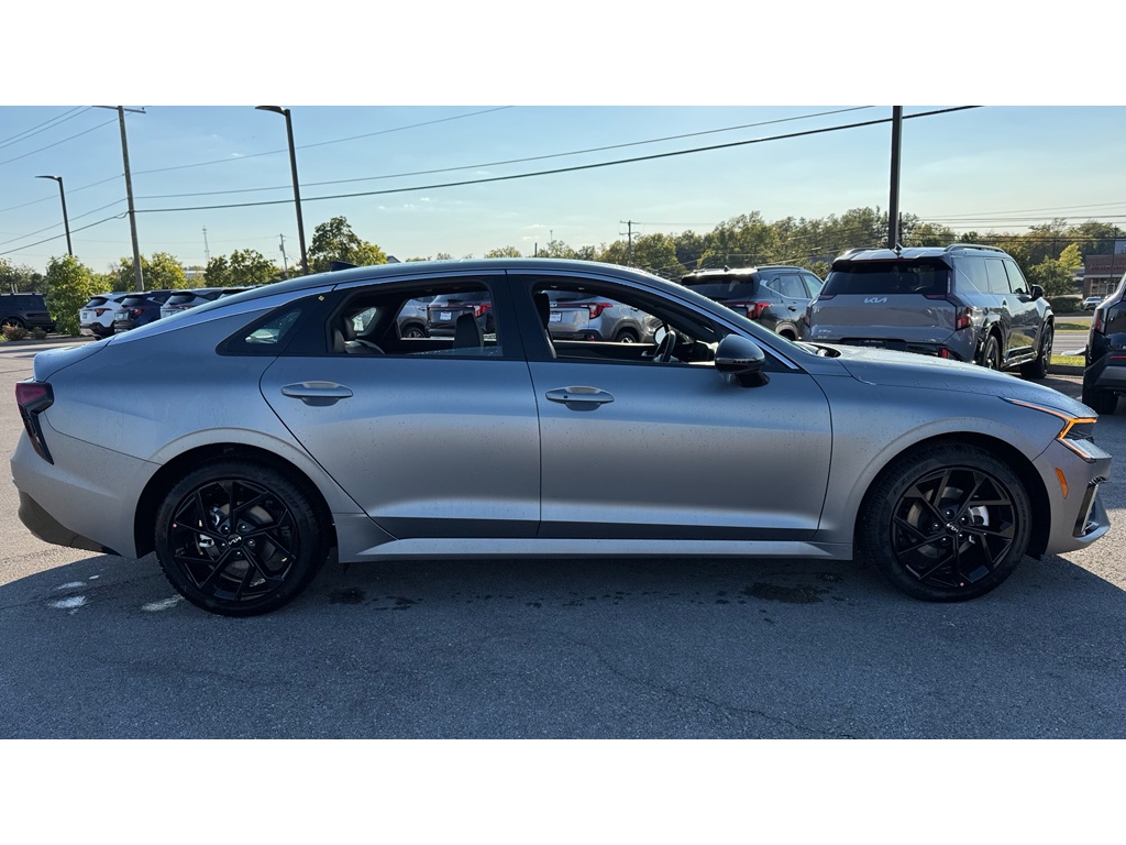 2026 Kia K5 GT-Line photo 2