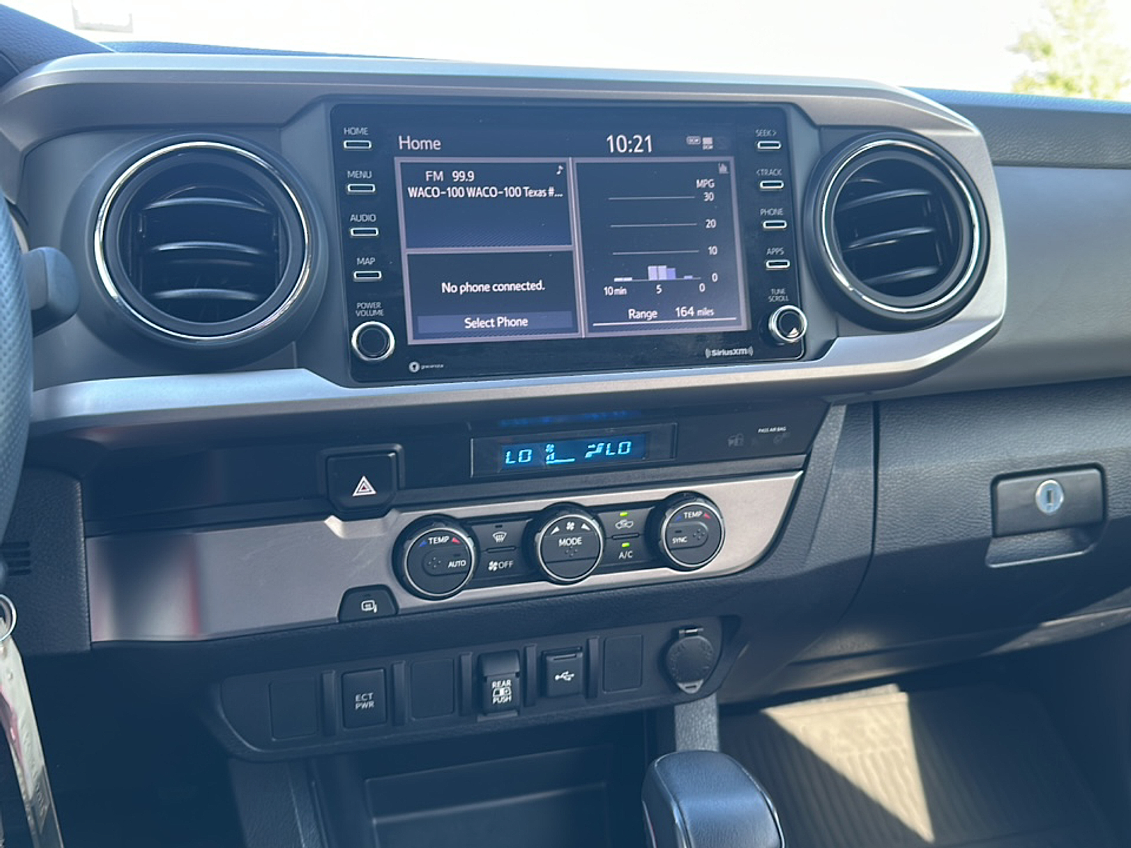 2022 Toyota Tacoma SR5 photo 13