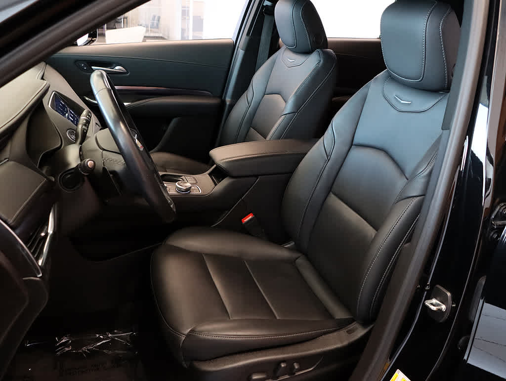 2023 Cadillac XT4 Luxury photo 8