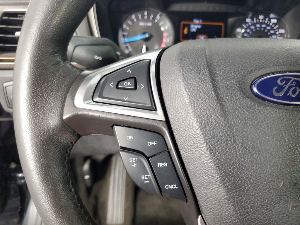 2014 Ford Fusion SE photo 21