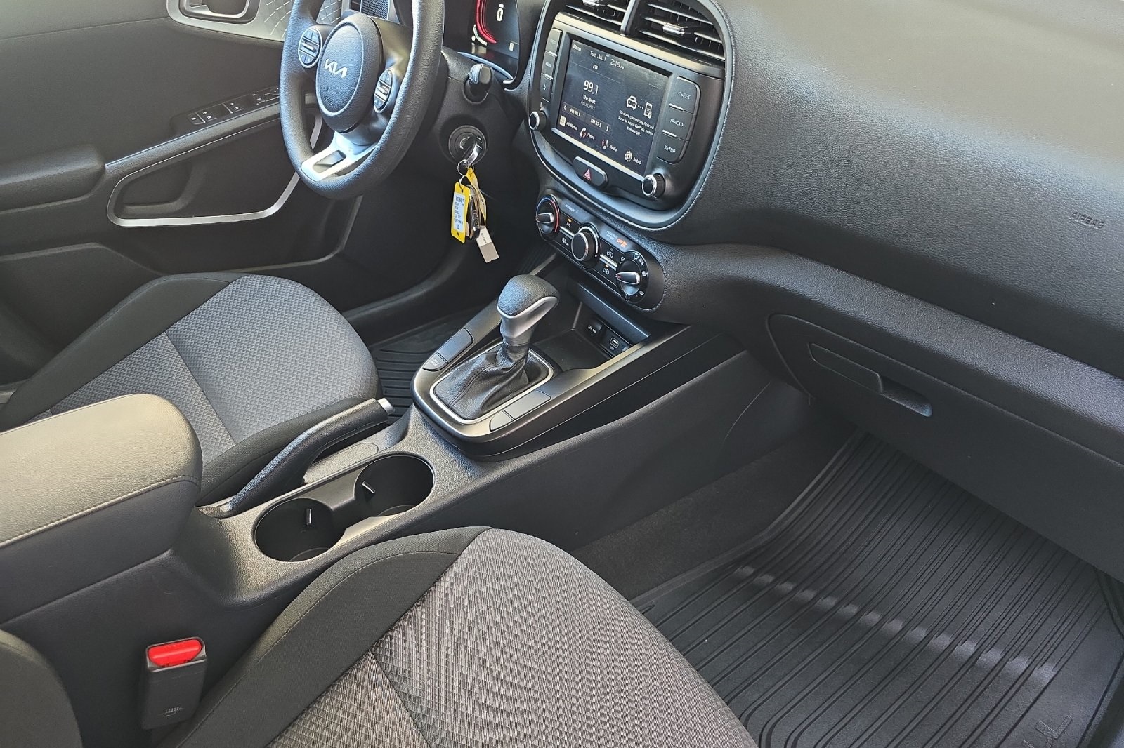 2024 Kia Soul LX S photo 16