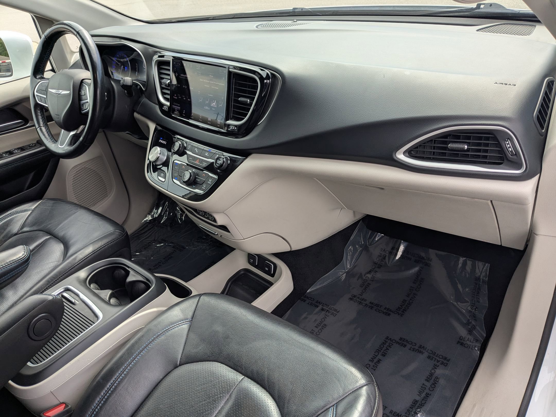 2021 Chrysler Pacifica Touring L photo 32