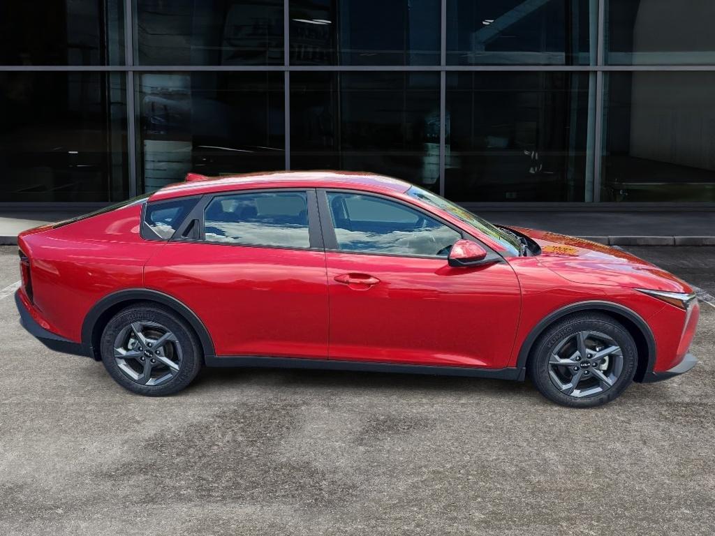 2025 Kia K4 LXS photo 4