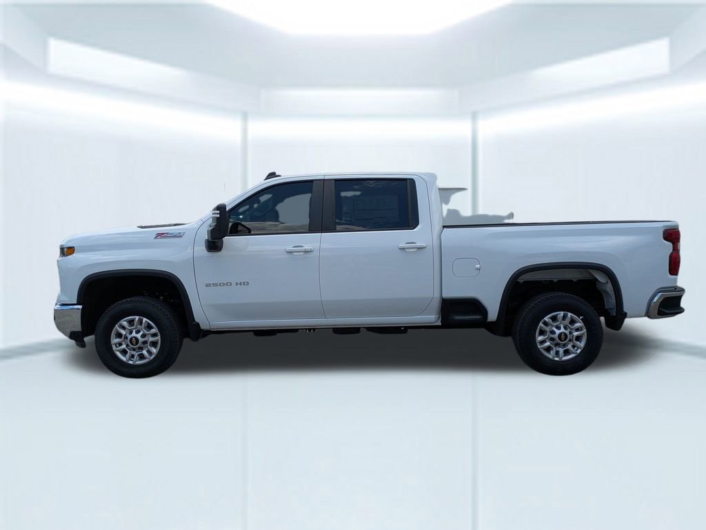 2025 Chevrolet Silverado 2500HD LT photo 2