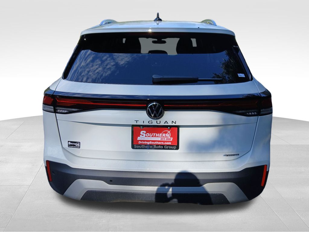 2025 Volkswagen Tiguan S photo 3