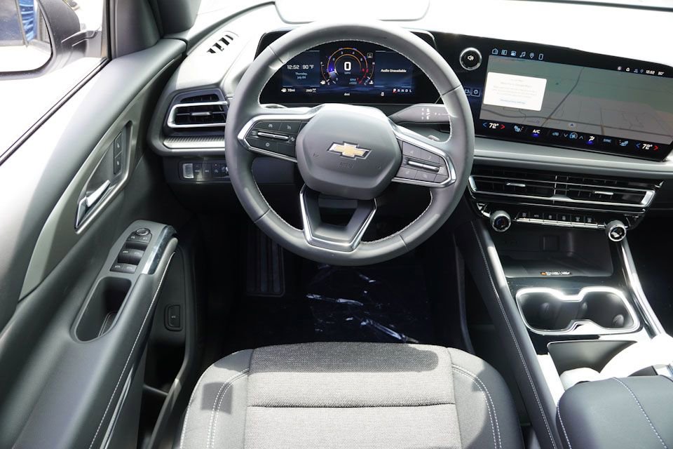 2026 Chevrolet Traverse photo 12