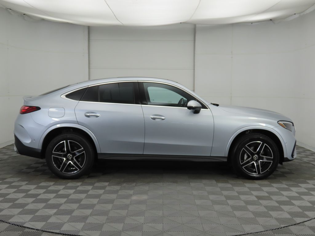 2026 Mercedes Benz GLC 300 Coupe 4MATIC photo 4