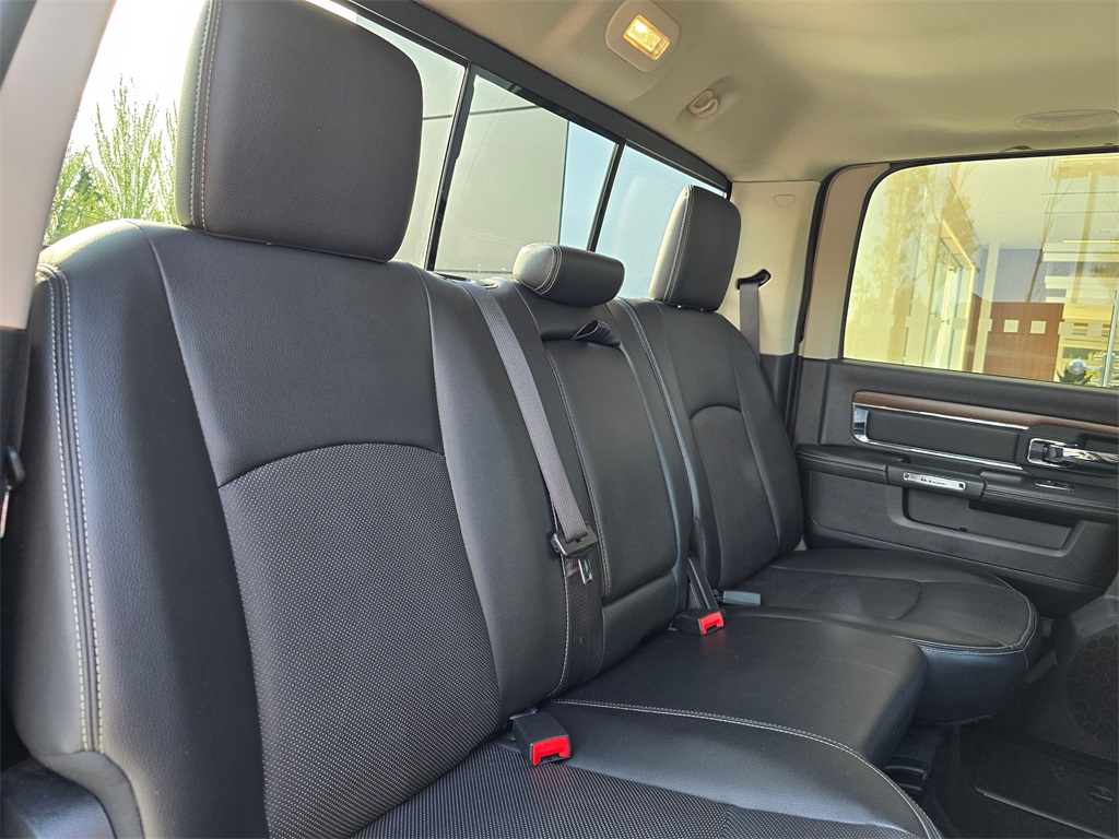 2015 Ram 1500 Laramie photo 29