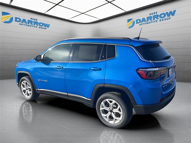 2025 Jeep Compass Latitude photo 2