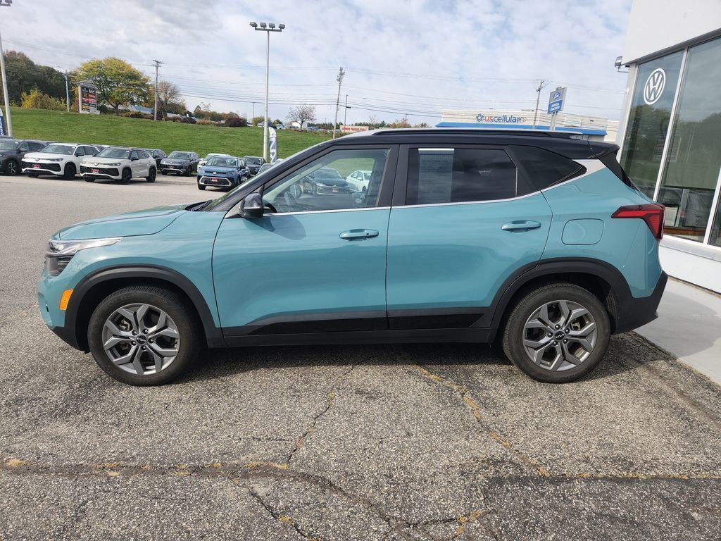 2024 Kia Seltos S photo 4
