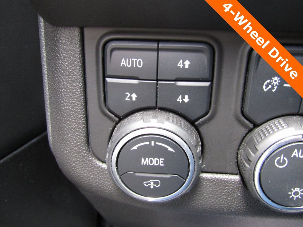 2022 Chevrolet Suburban Z71 photo 15
