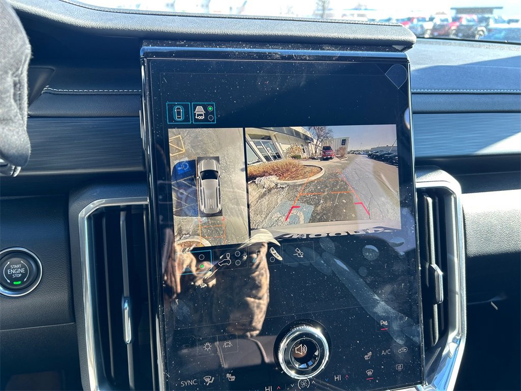 2026 GMC ACADIA - Image 23