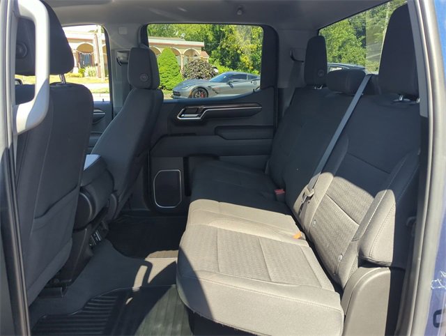 2022 Chevrolet Silverado 1500 LT photo 4