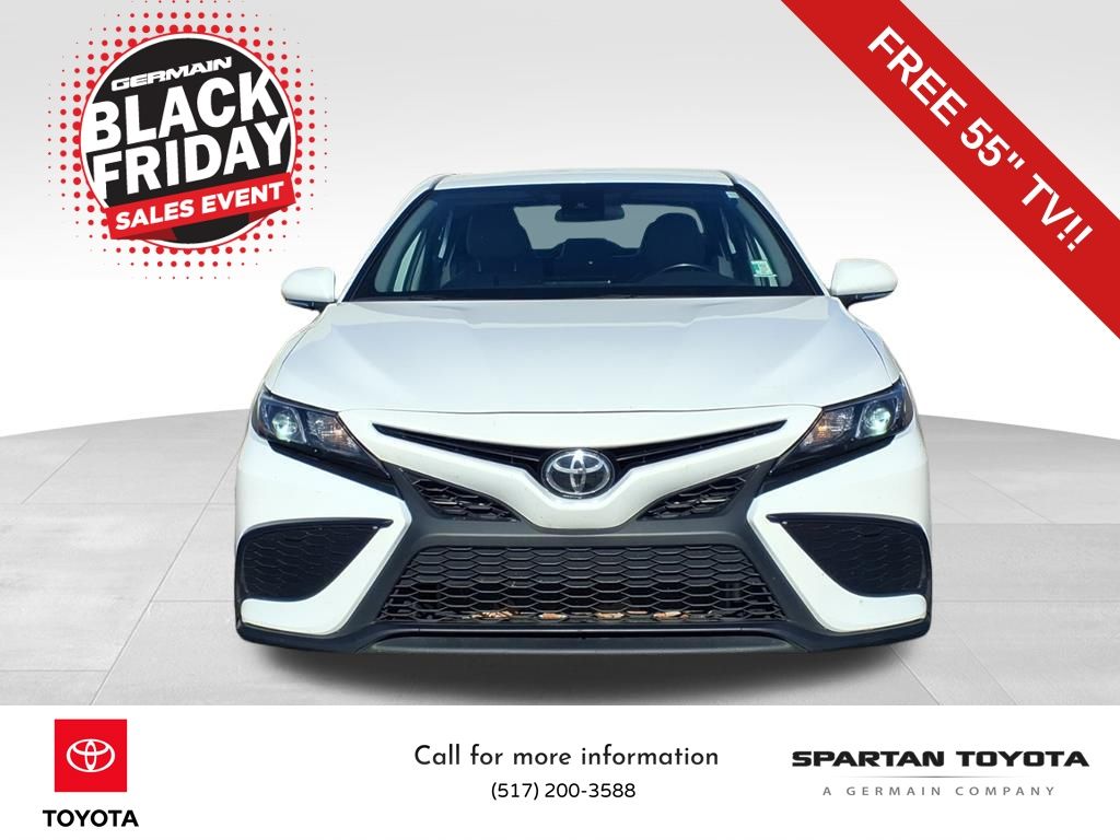 2024 Toyota Camry SE photo 3